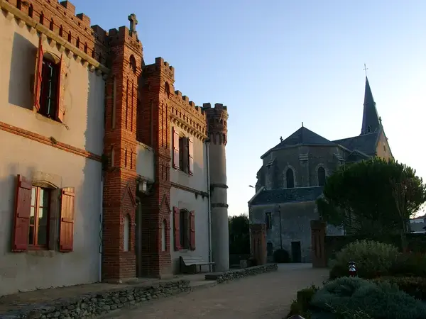 Tôlerie Industrielle Pro Tôlerie fine industrielle Le Girouard Tôlerie Industrielle Pro Tôlerie fine industrielle Le Girouard