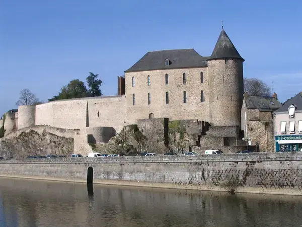Tôlerie Industrielle Pro Tôlerie fine industrielle Mayenne Tôlerie Industrielle Pro Tôlerie fine industrielle Mayenne